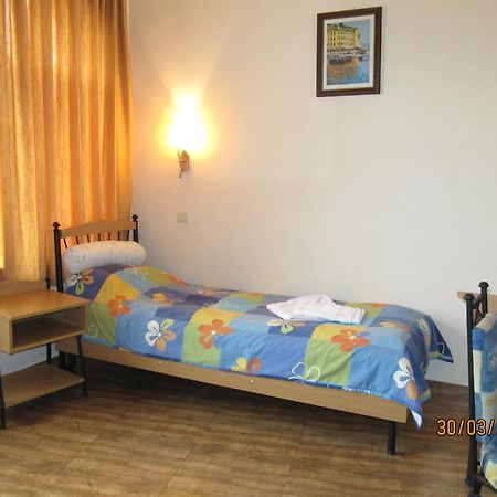 Central Family Hotel Haskovo Room photo