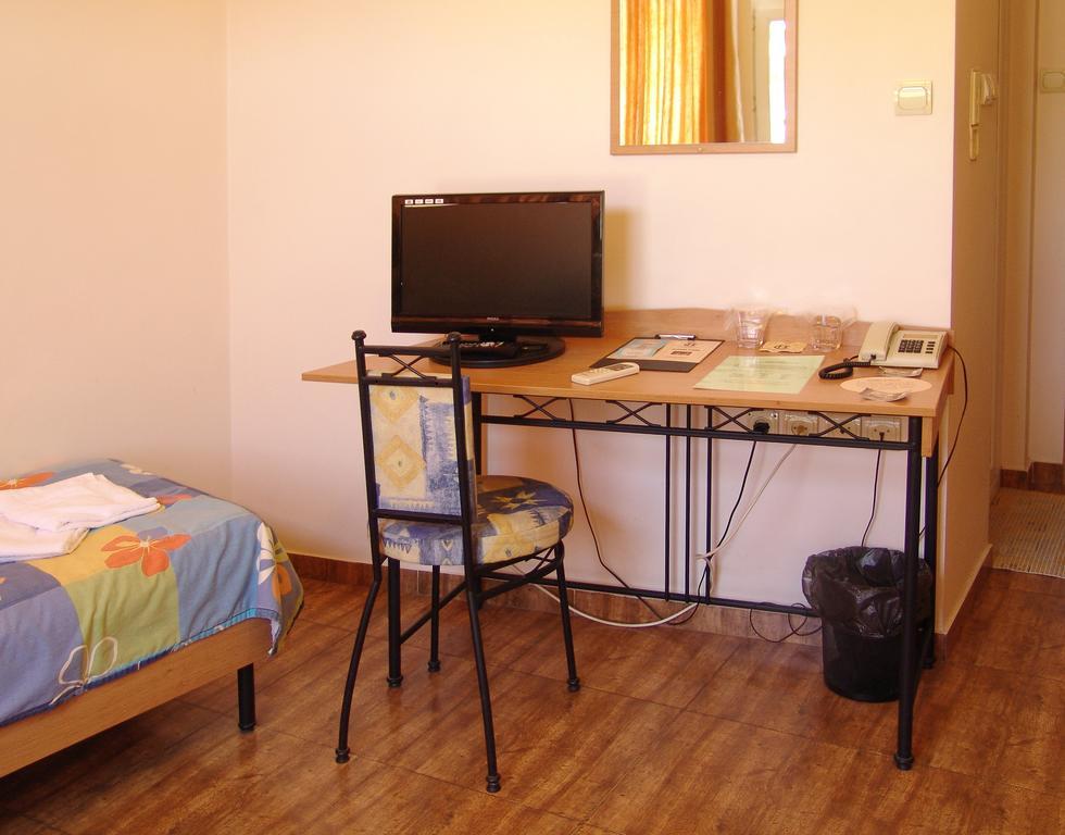 Central Family Hotel Haskovo Room photo